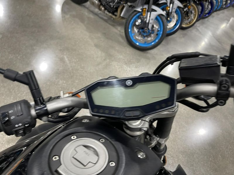 Used 2016 Yamaha FZ-07 Image 21