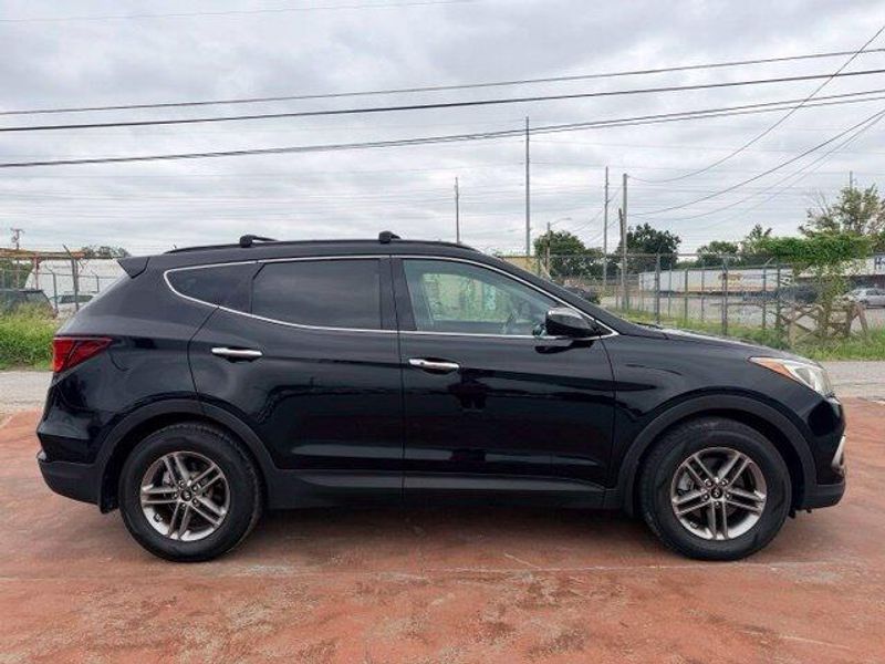 Used 2017 Hyundai Santa Fe Sport 2.4 BaseImage 4