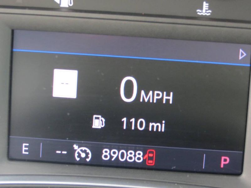 Used 2021 Chevrolet Traverse Premier 4x4 4dr SUVImage 15