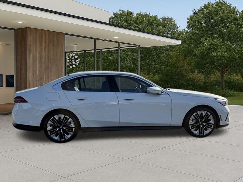 Used 2026 BMW 5 Series 530iImage 7