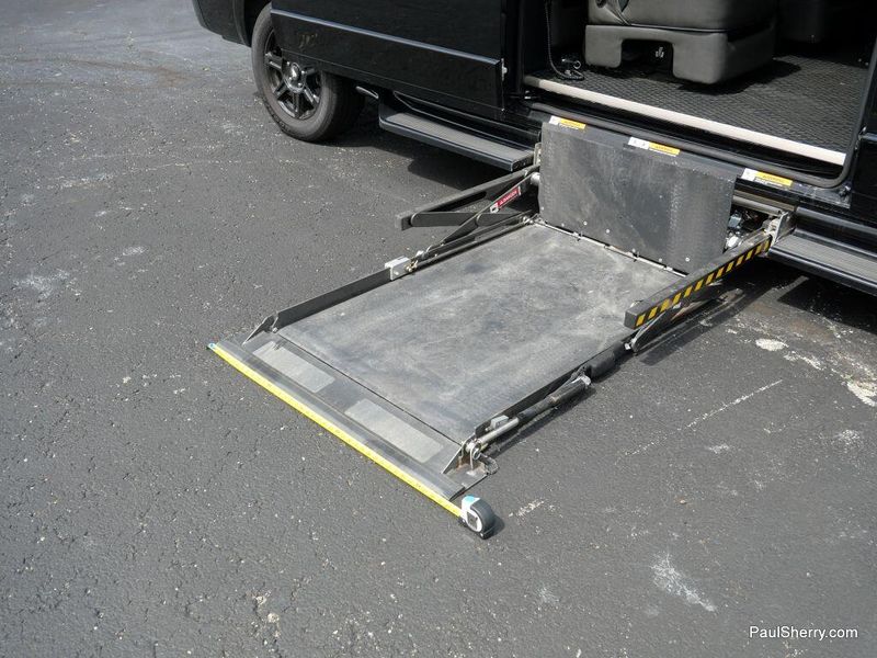 2023 RAM ProMaster 2500 Window Van High RoofImage 9