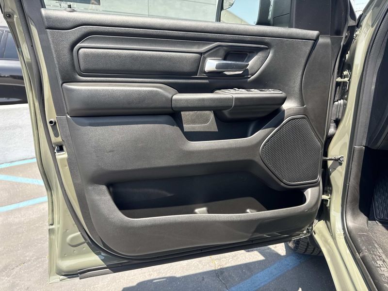 New 2026 RAM 1500 Tradesman Crew Cab 4x2 5'7' Box