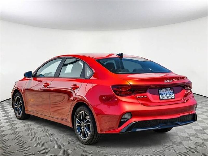 2024 Kia Forte LXSImage 6