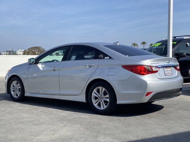 2014 Hyundai Sonata GLSImage 6