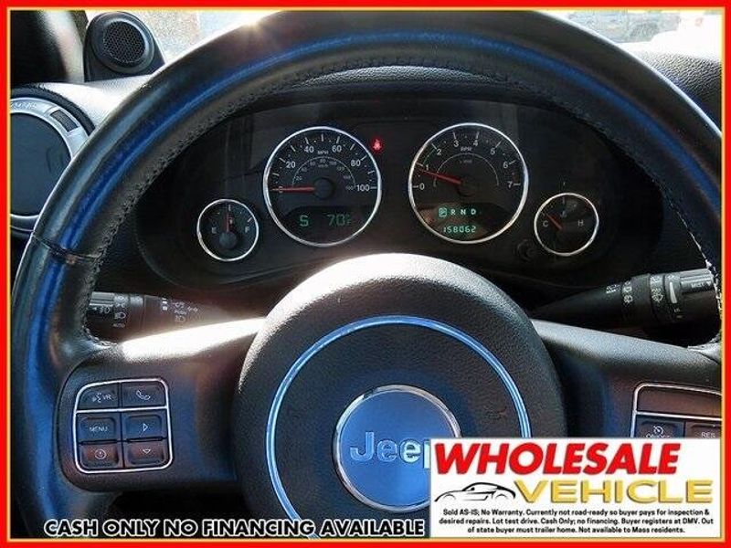 2013 Jeep Wrangler Unlimited SaharaImage 15