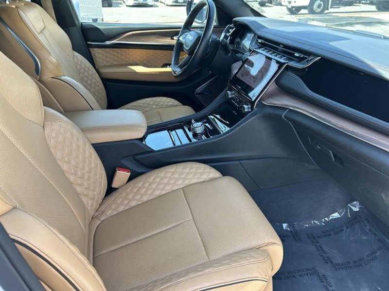 Used 2022 Jeep Grand Cherokee 4xe Summit 4xeImage 12