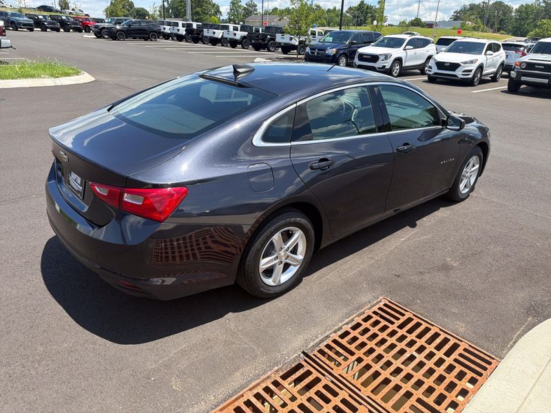 Used 2023 Chevrolet Malibu LSImage 12