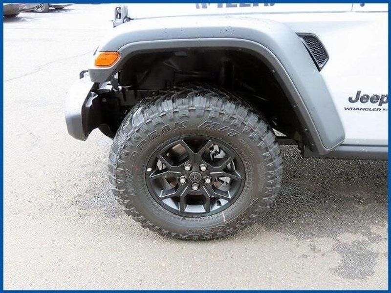 2025 Jeep Wrangler Unlimited Willys photo 4
