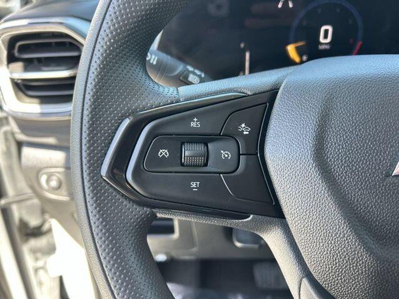 Used 2025 Chevrolet Trailblazer LSImage 22