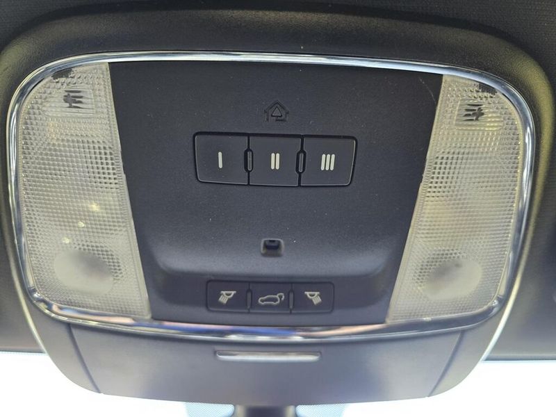 2018 Jeep Grand Cherokee Altitude photo 23
