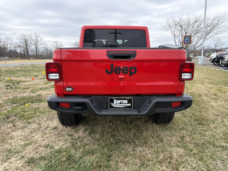 New 2026 Jeep Gladiator Sport S 4x4Image 9