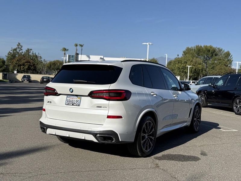 2022 BMW X5 xDrive40iImage 6