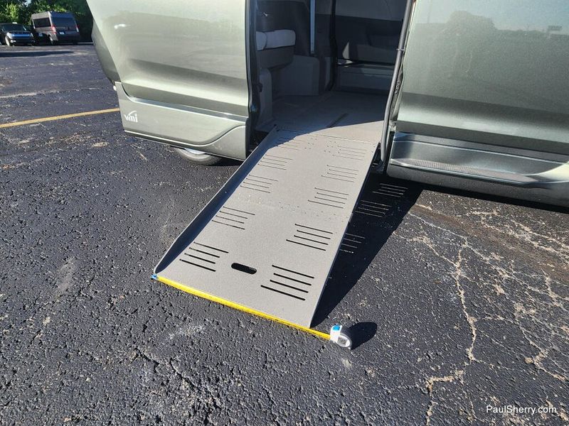 Used 2020 Toyota Sienna LE