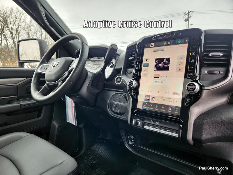 New 2026 RAM 3500 Tradesman Chassis Regular Cab 4x4 84' Ca