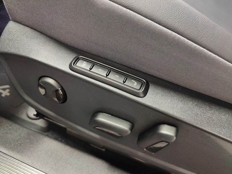 Used 2024 Volkswagen ID.4 S w/Glass RoofImage 16