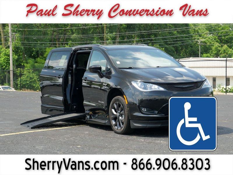 2019 Chrysler Pacifica Touring L Plus SImage 1