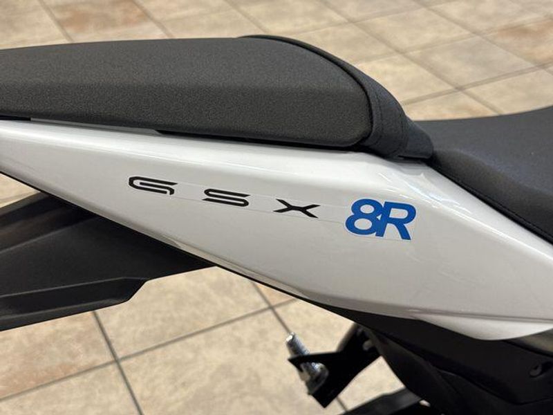 New 2026 Suzuki GSX-8R Image 26
