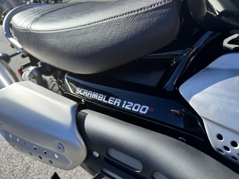 2025 Triumph Scrambler 1200 X - SAPPHIRE BLACK