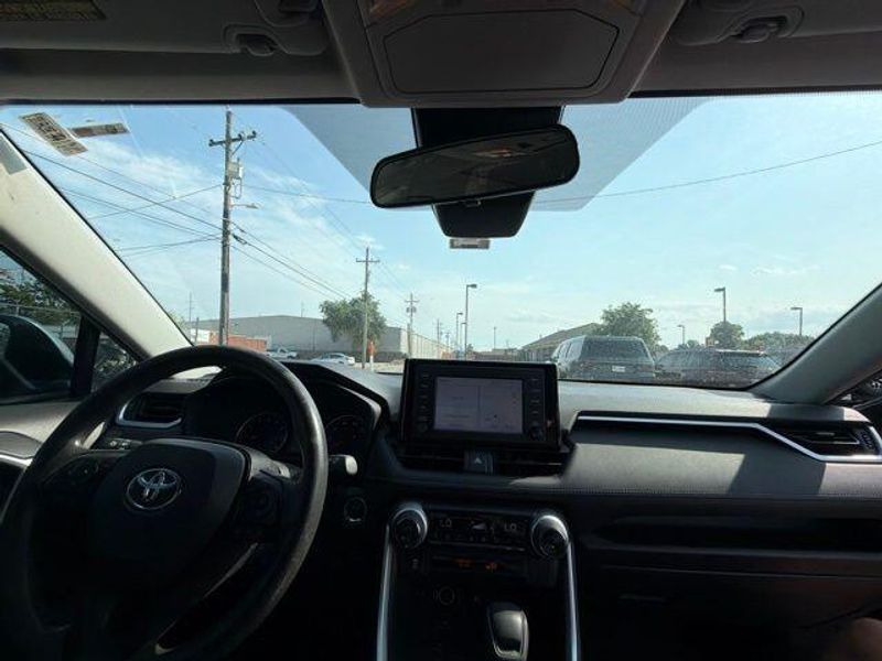 Used 2019 Toyota RAV4 XLEImage 15