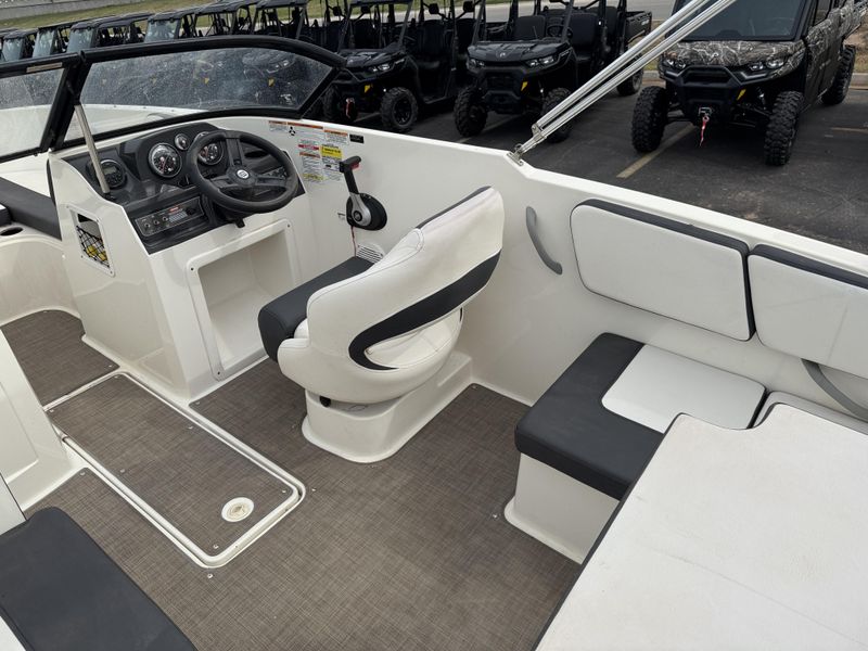 2019 BAYLINER VR4 Image 14