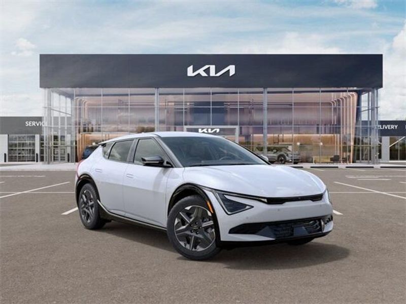 2025 Kia EV6 LightImage 8