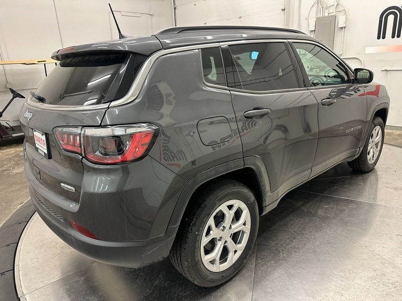 2024 Jeep Compass Latitude 4x4Image 10