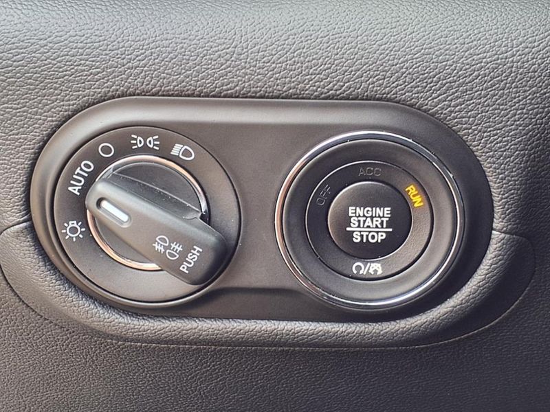 Used 2023 Maserati Levante ModenaImage 5