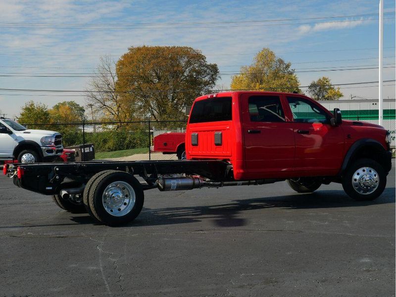 2024 RAM 5500 Tradesman Chassis Crew Cab 4x4 84