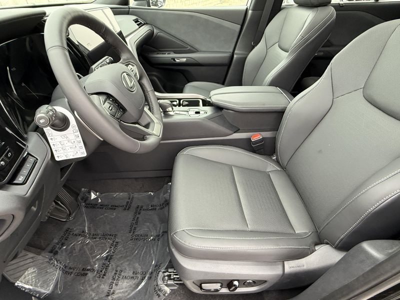2025 LEXUS TX 350 PremiumImage 17