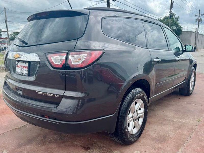 Used 2015 Chevrolet Traverse LSImage 5