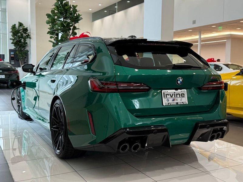 New 2026 BMW M5 BaseImage 8