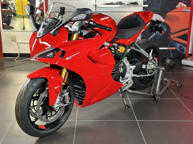 2024 Ducati SUPERSPORT SImage 3