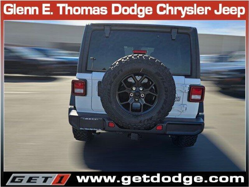 2025 Jeep Wrangler Unlimited Willys photo 4