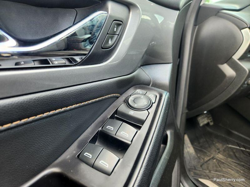 2020 Chevrolet Traverse LSImage 18