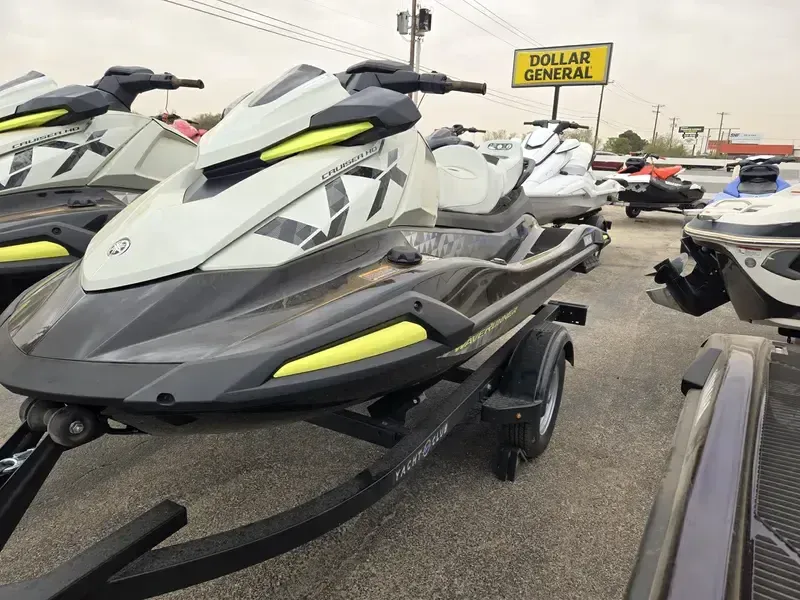 USED 2026 YAMAHA VX CRUISER HO WAUDIO-BLACK Image 6