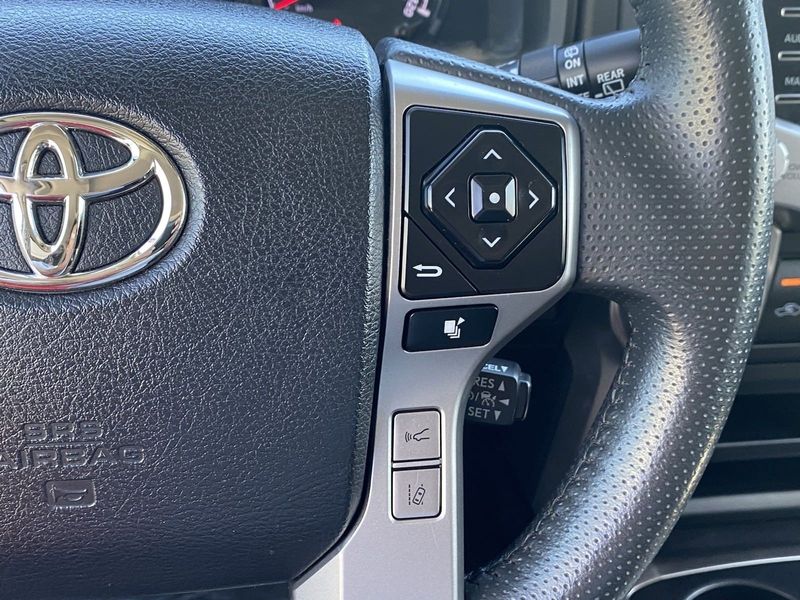 2021 Toyota 4Runner SR5 PremiumImage 27