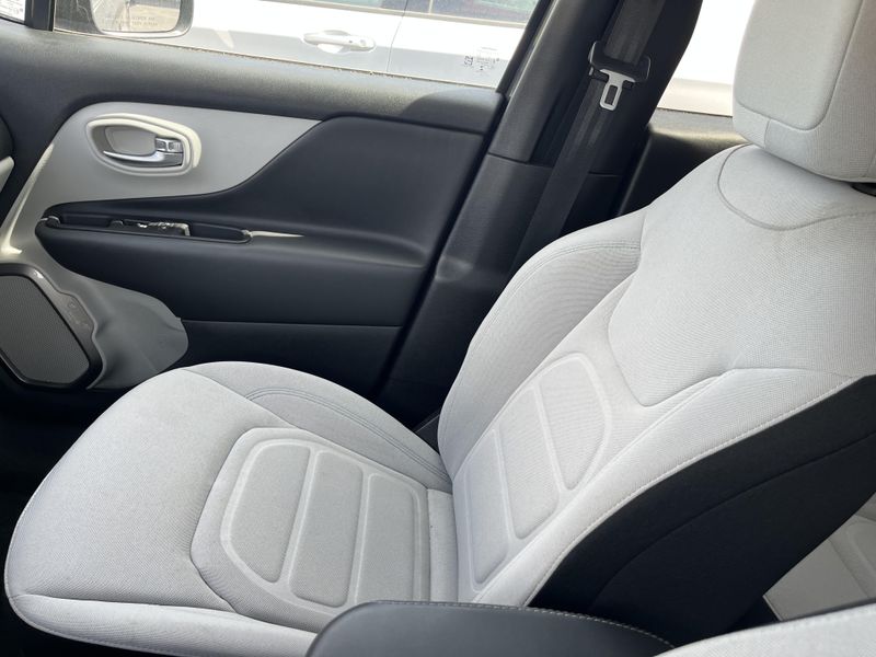 2022 Jeep Renegade LatitudeImage 5