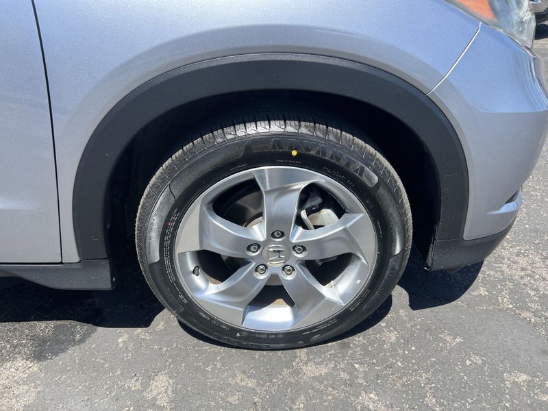2017 Honda HR-V EX-L NaviImage 28