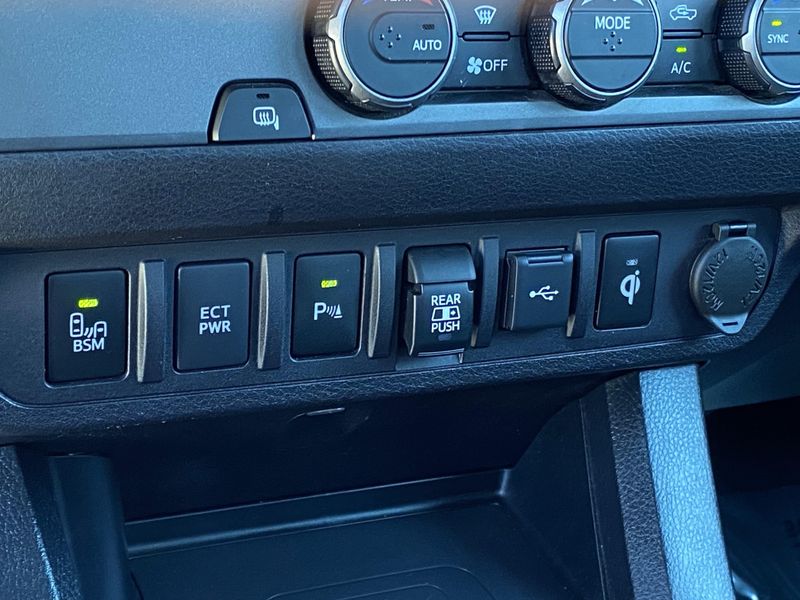 Used 2021 Toyota Tacoma TRD SportImage 21