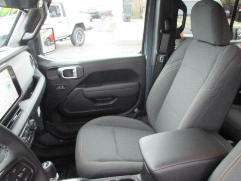 New 2026 Jeep Wrangler 4-door Sport SImage 20