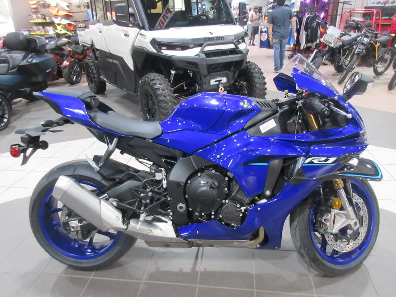 NEW 2026 YAMAHA YZF-R1 Image 2