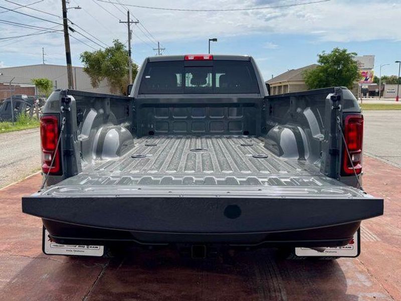 New 2027 RAM 3500 TradesmanImage 7