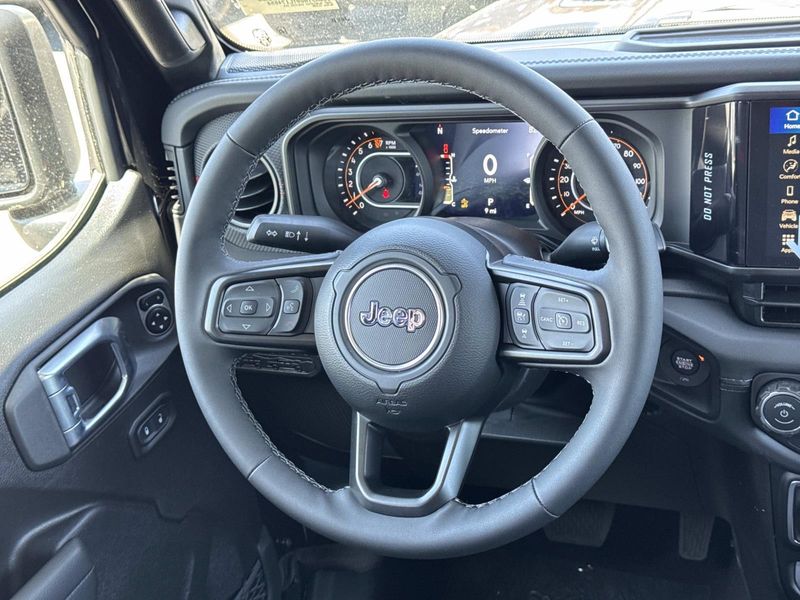 New 2026 Jeep Gladiator Rubicon 4x4