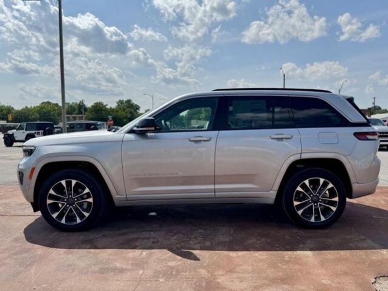2025 Jeep Grand Cherokee Overland 4x4Image 9