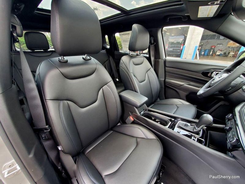 2025 Jeep Compass Limited 4x4Image 14