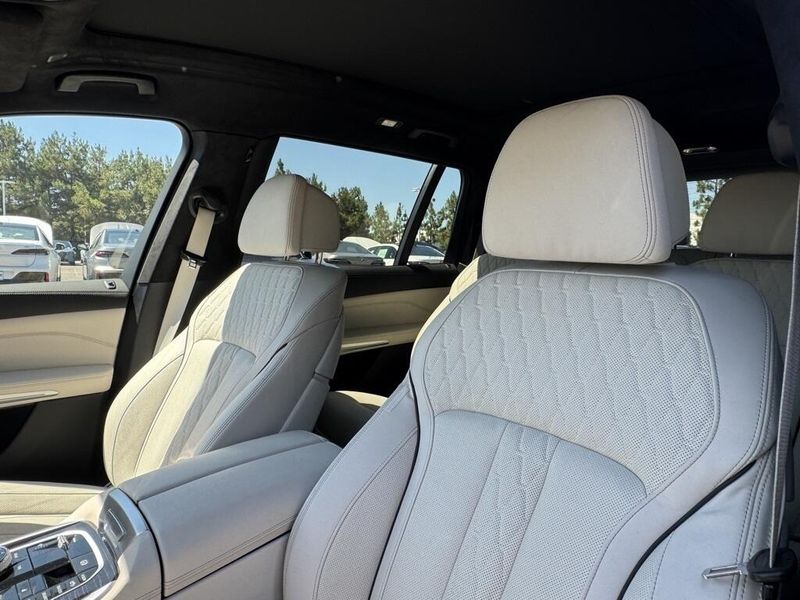 Used 2023 BMW X7 M60iImage 22