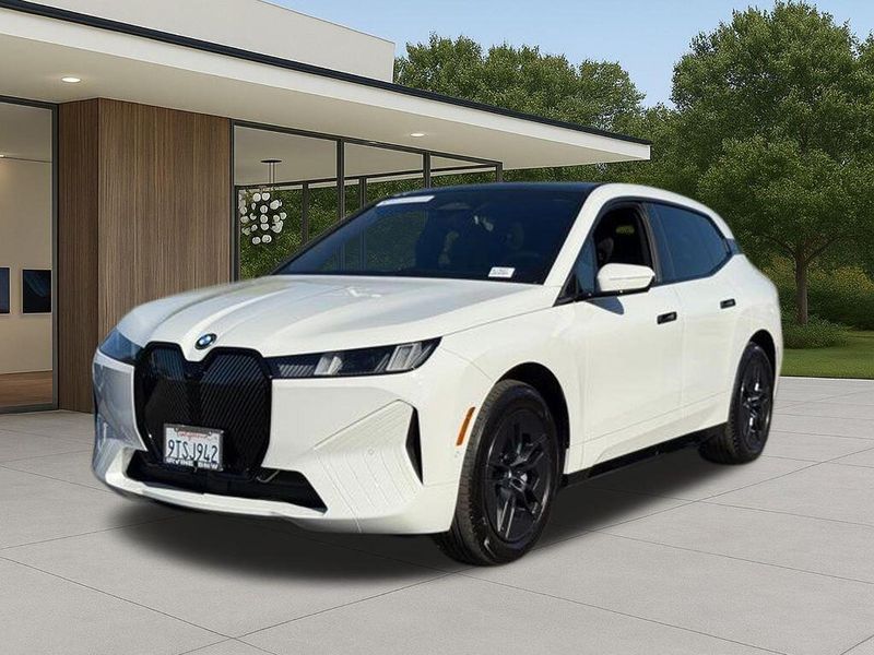 Used 2026 BMW iX xDrive60Image 2