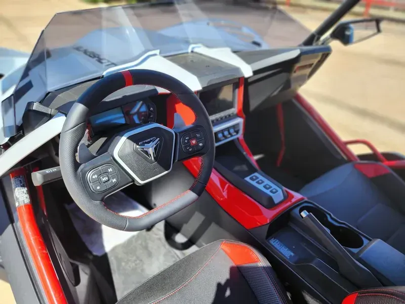 2024 Polaris SLINGSHOT ROUSH EDITION AUTODRIVE RACETRACK REDImage 14