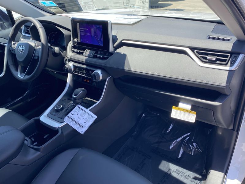 New 2025 Toyota RAV4 Hybrid XLE PremiumImage 9