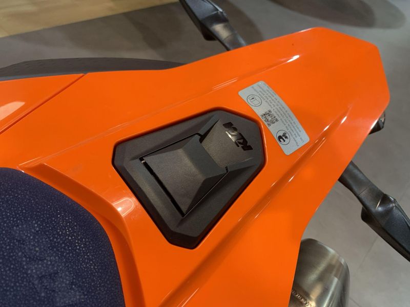 New 2026 KTM 690 SMC R Image 24